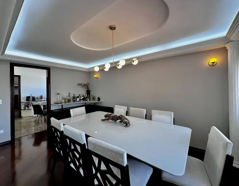 Foto 9 de Apartamento com 4 quartos à venda, 274m2 em Vila Alexandria, São Paulo - SP