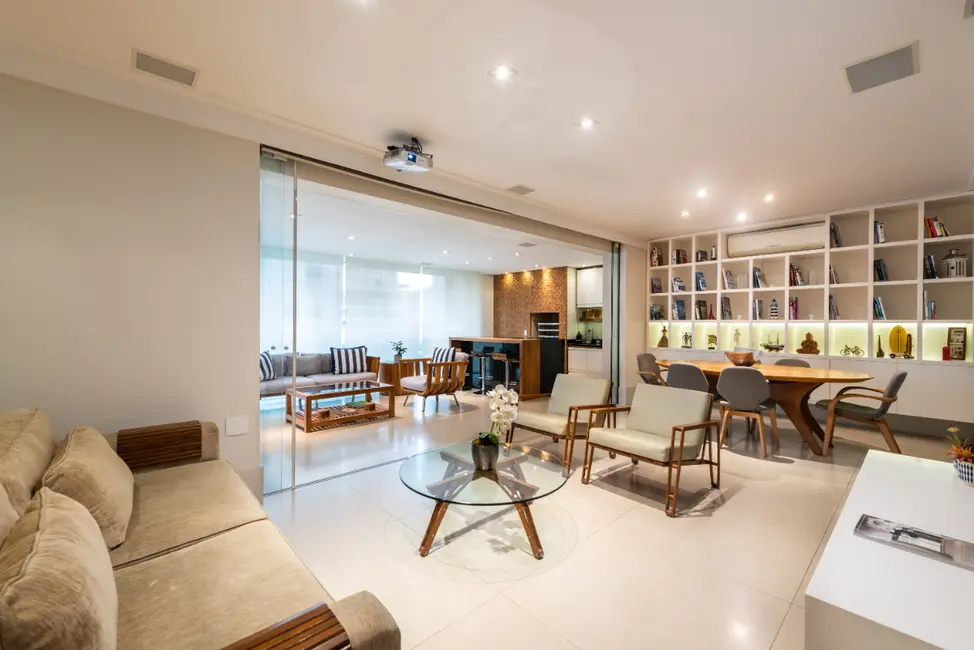 Foto 6 de Apartamento com 3 quartos à venda, 162m2 em Itaim Bibi, São Paulo - SP