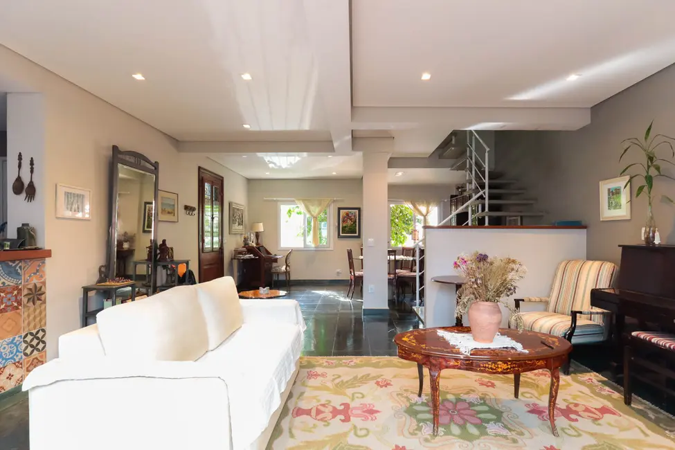 Casa de Vila com 4 quartos à venda, 240m2 em Aclimação, São Paulo - SP - imagem 2 Foto 2 de Casa de Vila com 4 quartos à venda, 240m2 em Aclimação, São Paulo - SP