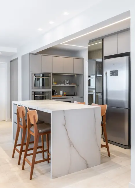 Apartamento com 3 quartos à venda, 222m2 em Jardim Europa, São Paulo - SP - imagem 6 Foto 6 de Apartamento com 3 quartos à venda, 222m2 em Jardim Europa, São Paulo - SP