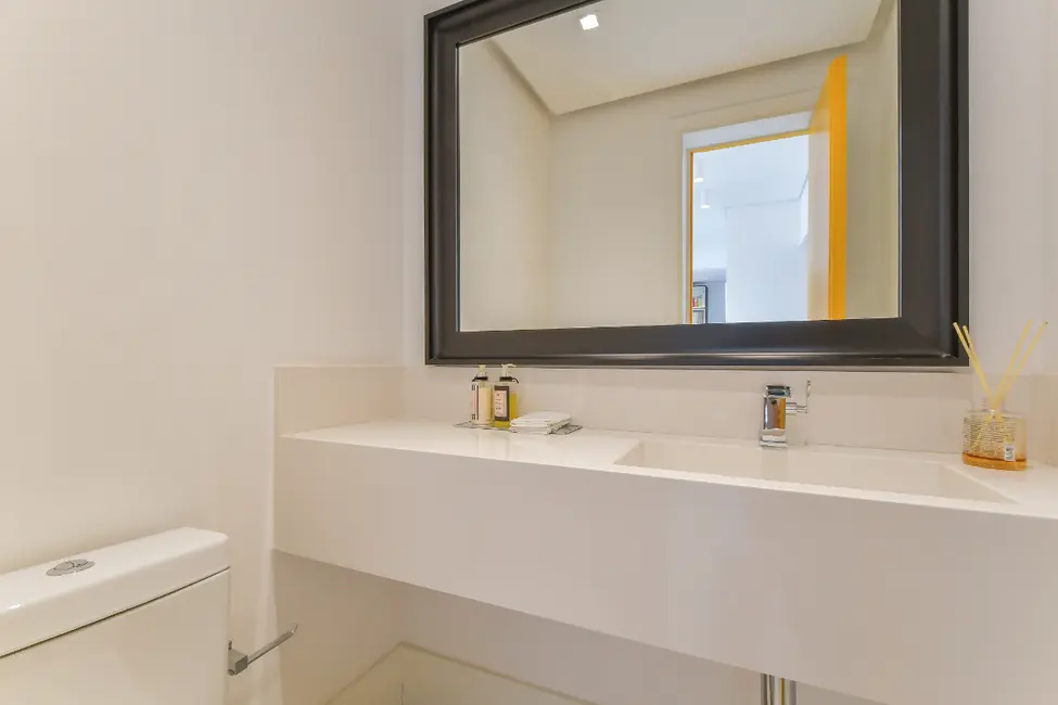 Apartamento com 3 quartos à venda, 209m2 em Vila Nova Conceição, São Paulo - SP - imagem 7 Foto 7 de Apartamento com 3 quartos à venda, 209m2 em Vila Nova Conceição, São Paulo - SP