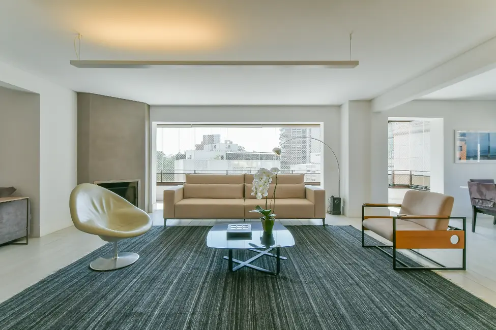 Apartamento com 3 quartos à venda, 209m2 em Vila Nova Conceição, São Paulo - SP - imagem 1 Foto 1 de Apartamento com 3 quartos à venda, 209m2 em Vila Nova Conceição, São Paulo - SP