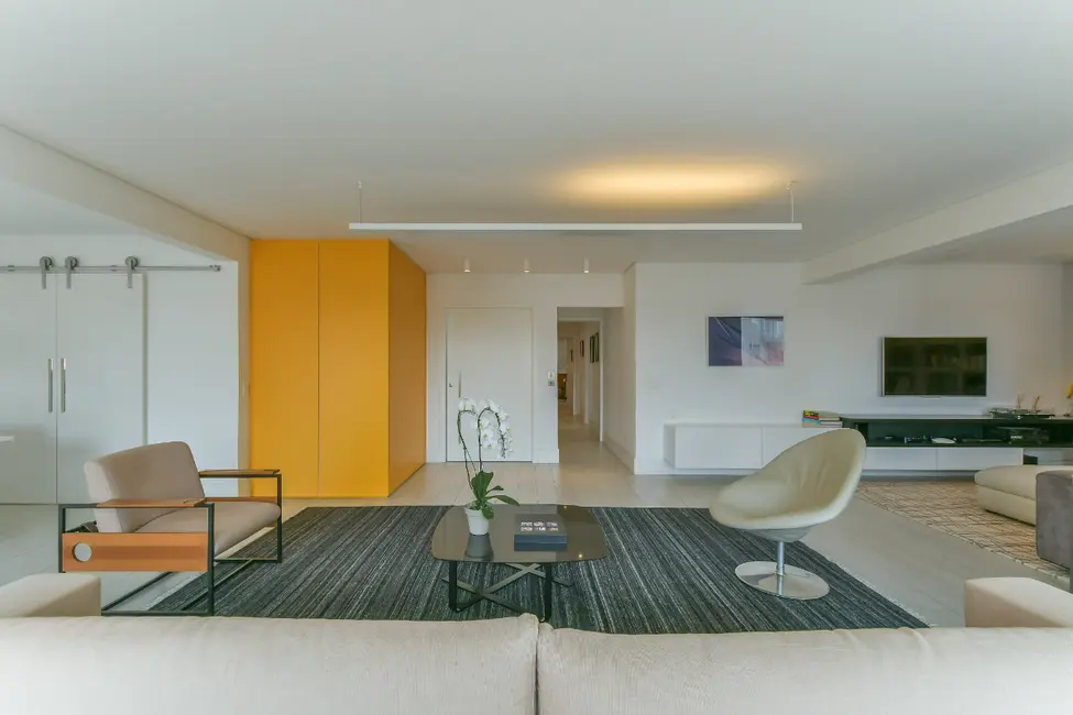 Apartamento com 3 quartos à venda, 209m2 em Vila Nova Conceição, São Paulo - SP - imagem 2 Foto 2 de Apartamento com 3 quartos à venda, 209m2 em Vila Nova Conceição, São Paulo - SP