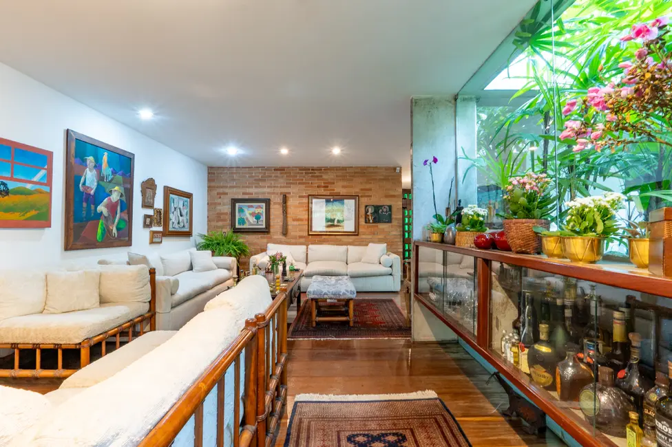 Casa com 4 quartos à venda, 571m2 em Jardim Leonor, São Paulo - SP - imagem 5 Foto 5 de Casa com 4 quartos à venda, 571m2 em Jardim Leonor, São Paulo - SP