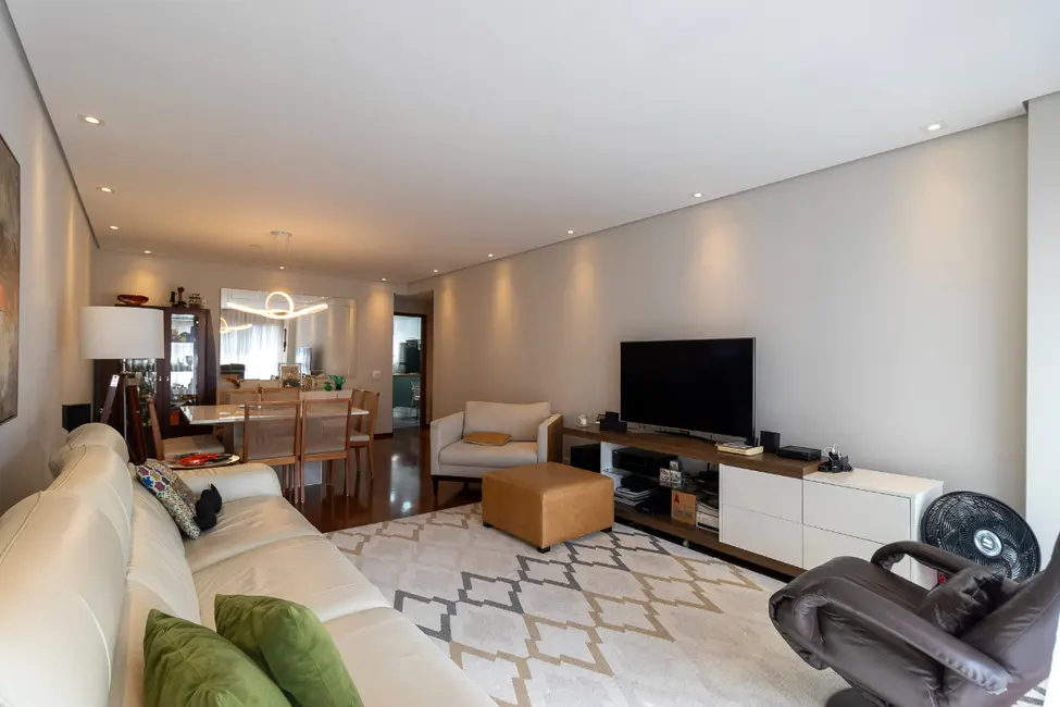 Apartamento com 3 quartos à venda, 180m2 em Brooklin Paulista, São Paulo - SP - imagem 2 Foto 2 de Apartamento com 3 quartos à venda, 180m2 em Brooklin Paulista, São Paulo - SP