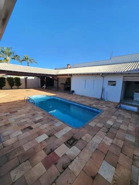 Casa com 3 quartos à venda, 230m2 em Rondonopolis - MT - imagem 6 Foto 6 de Casa com 3 quartos à venda, 230m2 em Rondonopolis - MT