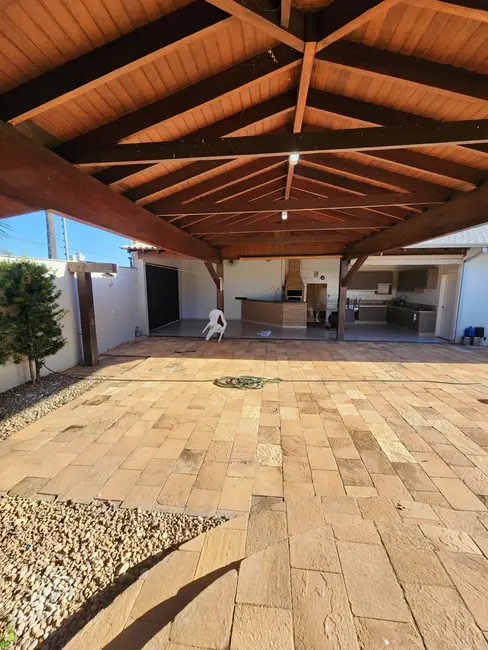 Casa com 3 quartos à venda, 230m2 em Rondonopolis - MT - imagem 4 Foto 4 de Casa com 3 quartos à venda, 230m2 em Rondonopolis - MT