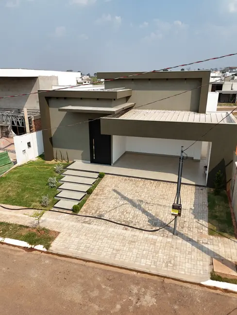 Casa de Condomínio com 3 quartos à venda, 240m2 em Vila Goulart III, Rondonopolis - MT - imagem 4 Foto 4 de Casa de Condomínio com 3 quartos à venda, 240m2 em Vila Goulart III, Rondonopolis - MT