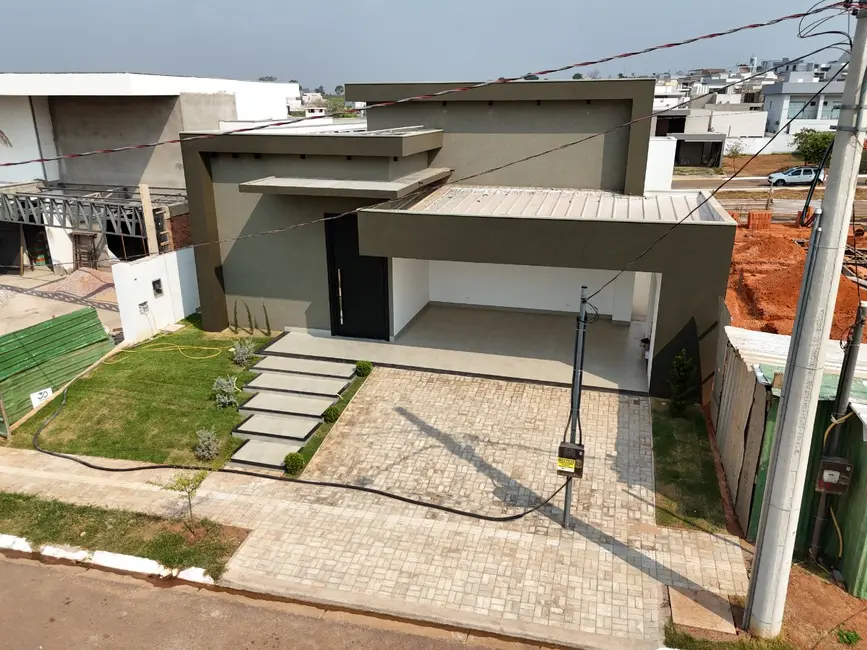 Casa de Condomínio com 3 quartos à venda, 240m2 em Vila Goulart III, Rondonopolis - MT - imagem 3 Foto 3 de Casa de Condomínio com 3 quartos à venda, 240m2 em Vila Goulart III, Rondonopolis - MT