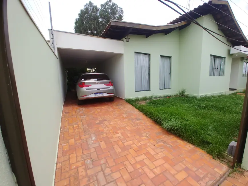 Casa de Vila com 3 quartos à venda, 360m2 em Santa Cruz, Rondonopolis - MT - imagem 3 Foto 3 de Casa de Vila com 3 quartos à venda, 360m2 em Santa Cruz, Rondonopolis - MT