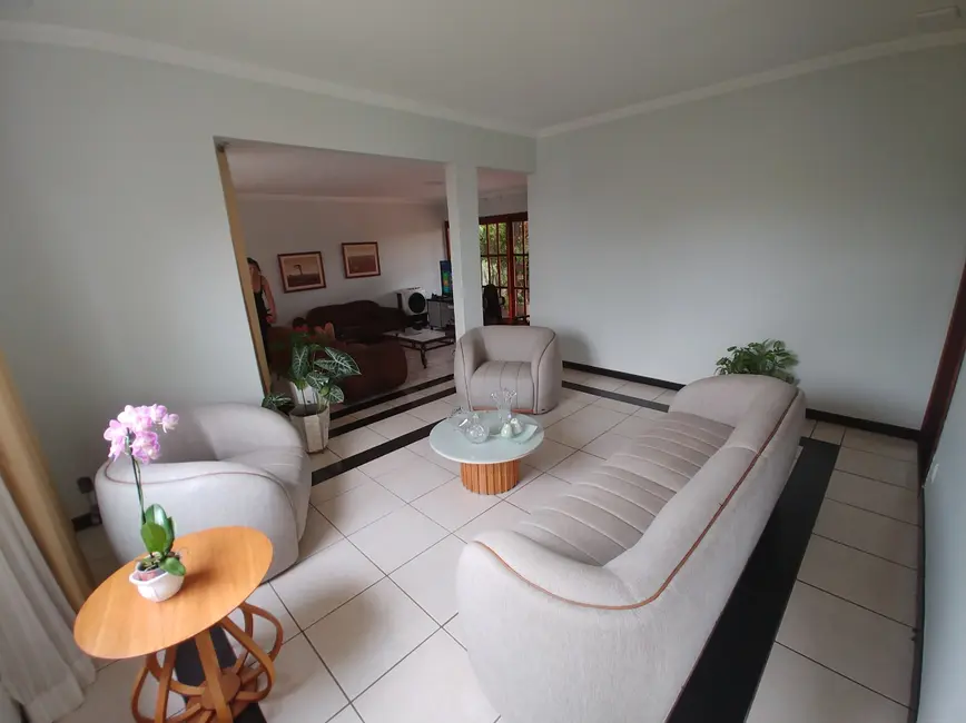 Casa de Vila com 3 quartos à venda, 360m2 em Santa Cruz, Rondonopolis - MT - imagem 8 Foto 8 de Casa de Vila com 3 quartos à venda, 360m2 em Santa Cruz, Rondonopolis - MT