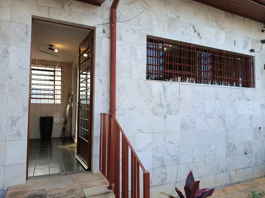 Casa com 5 quartos à venda, 247m2 em Jardim Guapira, São Paulo - SP - imagem 3 Foto 3 de Casa com 5 quartos à venda, 247m2 em Jardim Guapira, São Paulo - SP