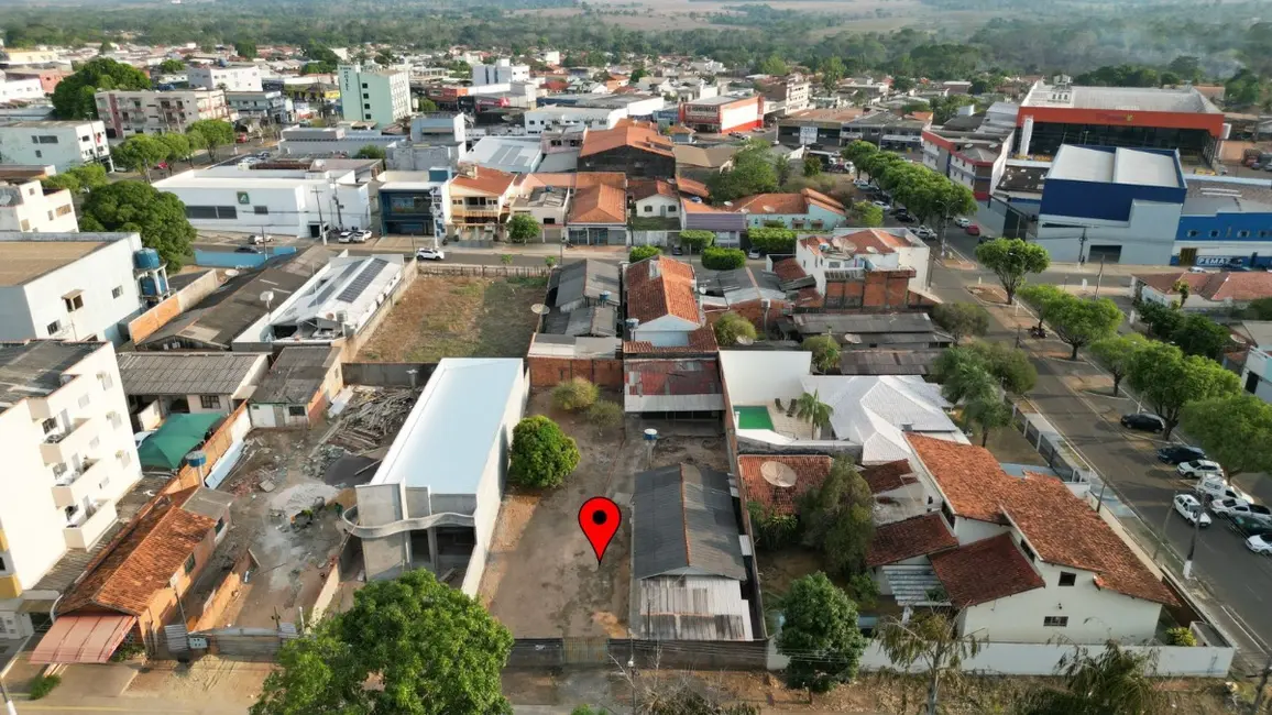 Foto 1 de Terreno / Lote à venda em Centro, Cacoal - RO