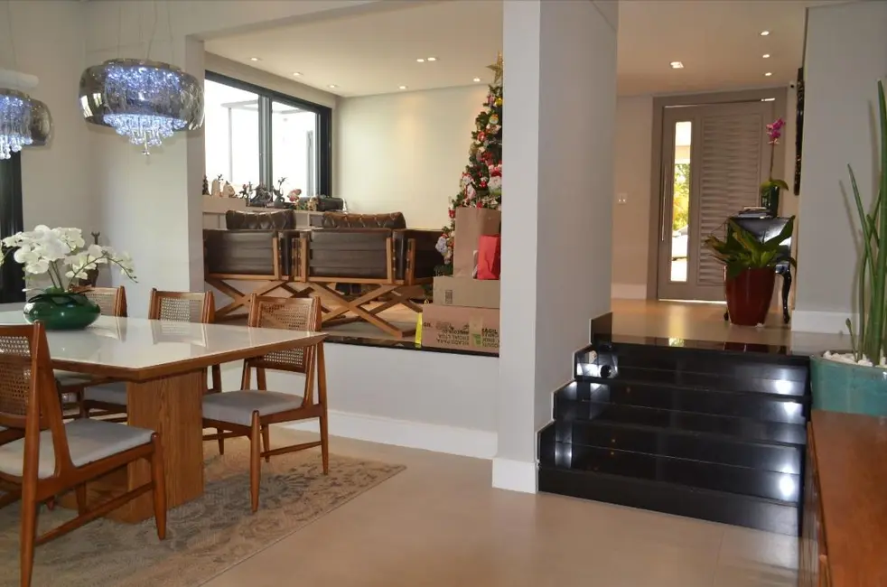 Foto 5 de Casa de Condomínio com 3 quartos à venda, 256m2 em Alphaville, Santana De Parnaiba - SP