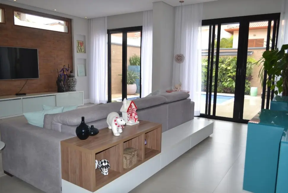 Foto 3 de Casa de Condomínio com 3 quartos à venda, 256m2 em Alphaville, Santana De Parnaiba - SP