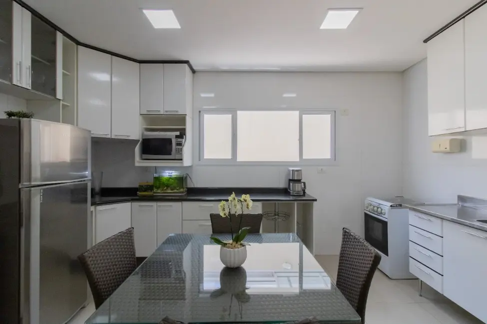 Casa com 3 quartos à venda, 195m2 em Jardim Vila Galvão, Guarulhos - SP - imagem 9 Foto 9 de Casa com 3 quartos à venda, 195m2 em Jardim Vila Galvão, Guarulhos - SP