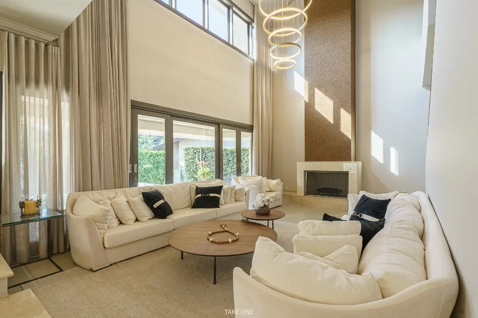 Casa de Condomínio com 4 quartos à venda, 604m2 em Vinhedo - SP - imagem 5 Foto 5 de Casa de Condomínio com 4 quartos à venda, 604m2 em Vinhedo - SP