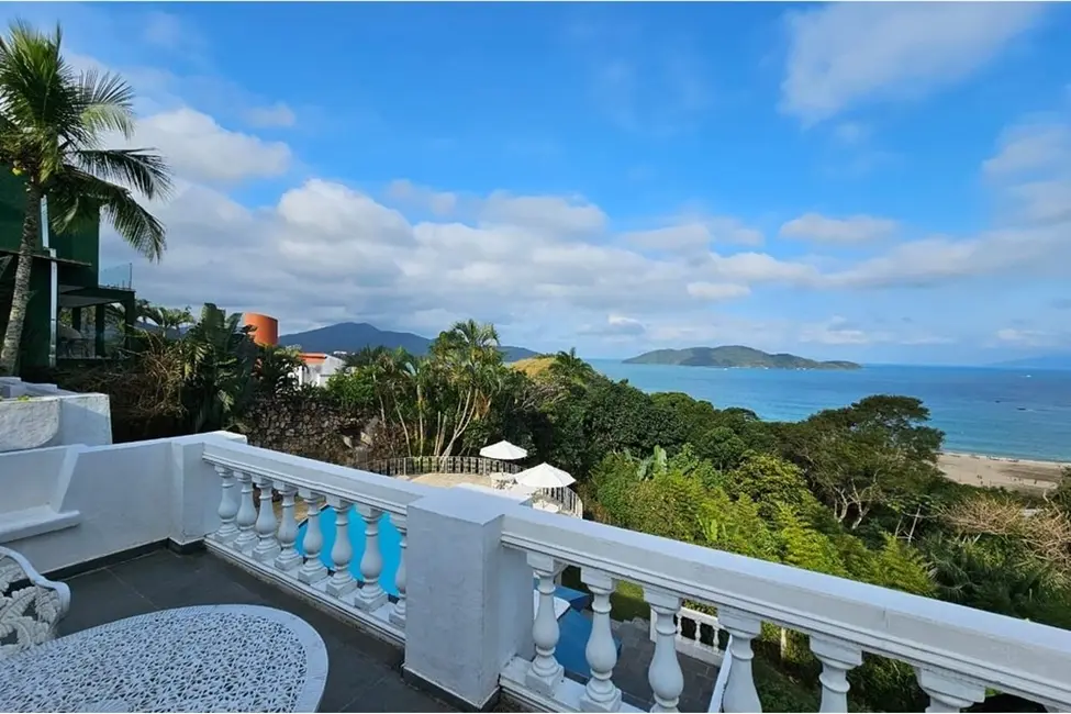 Foto 4 de Casa de Condomínio com 4 quartos à venda, 427m2 em Loteamento Roteiro do Sol, Caraguatatuba - SP