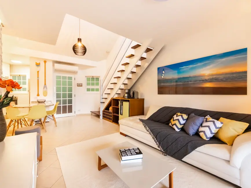 Foto 1 de Casa de Condomínio com 3 quartos à venda, 127m2 em Sao Sebastiao - SP