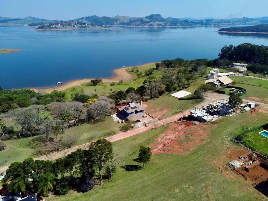 Foto 3 de Casa de Condomínio com 4 quartos à venda, 368m2 em Piracaia - SP
