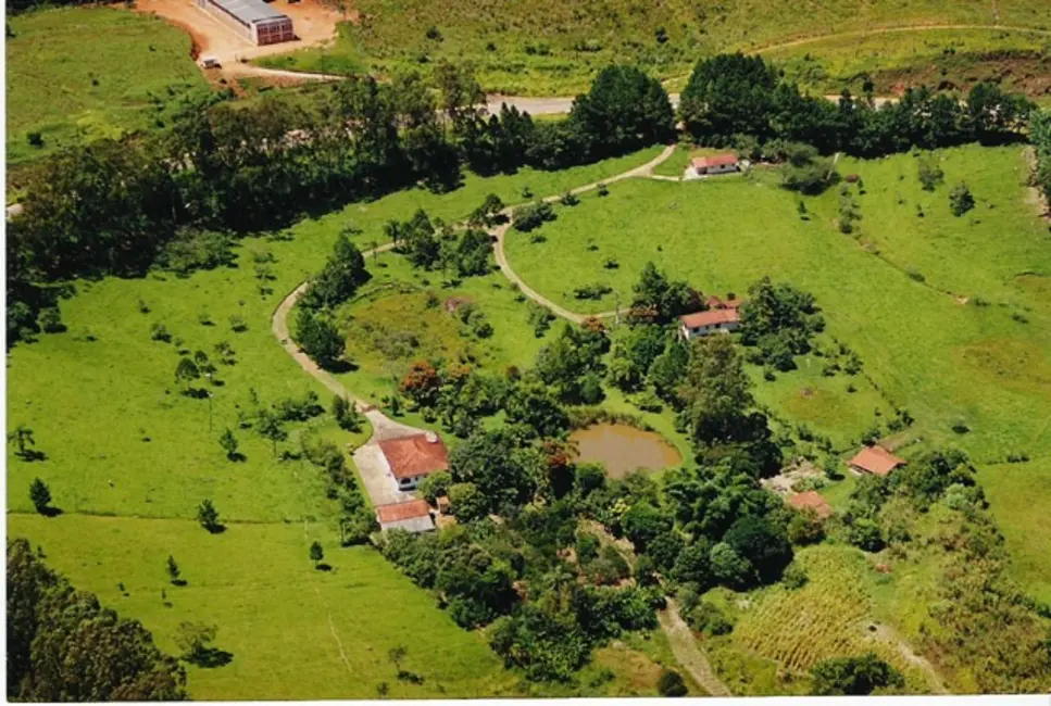 Apartamento à venda, 93000m2 em Pinhalzinho - SP - imagem 7 Foto 7 de Apartamento à venda, 93000m2 em Pinhalzinho - SP