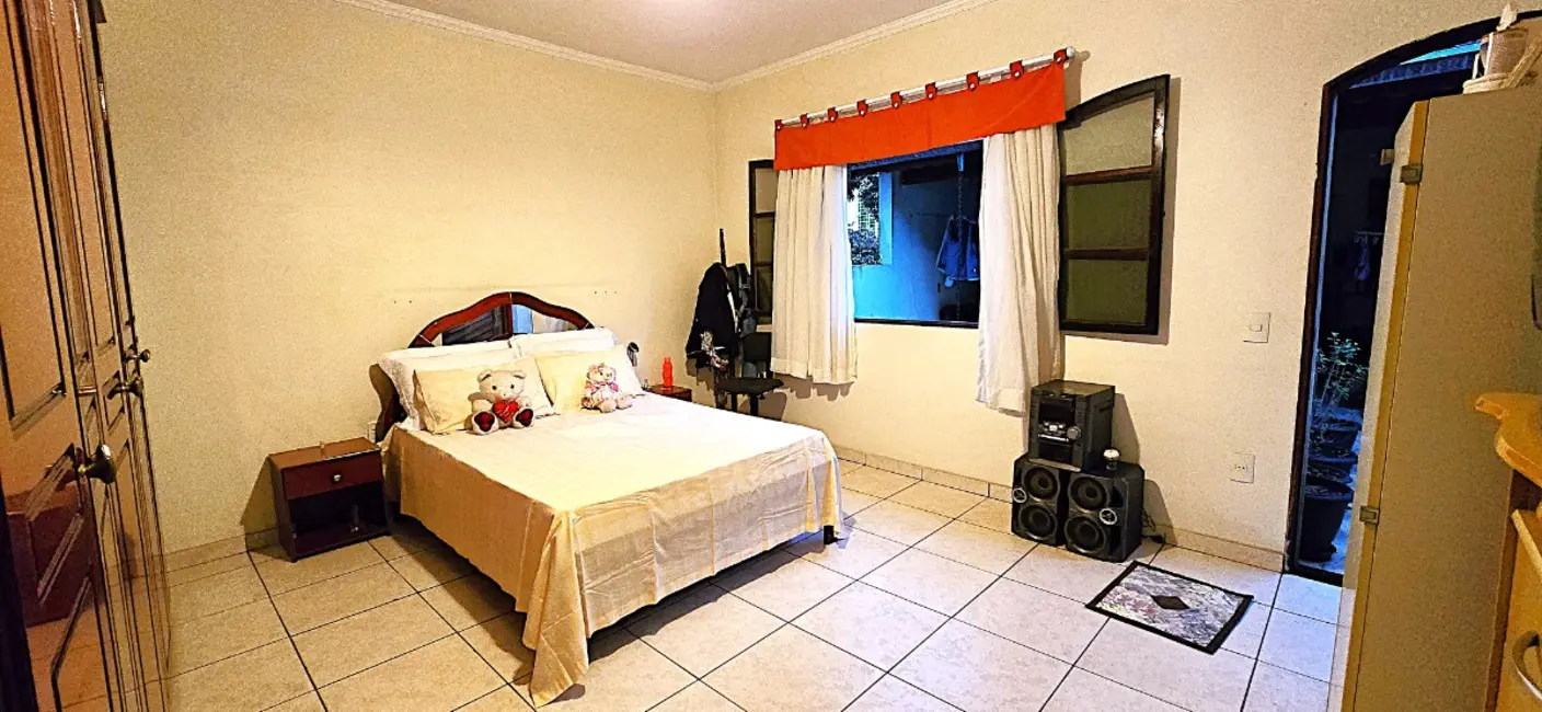 Casa com 3 quartos à venda, 217m2 em Jaguaribe, Osasco - SP - imagem 6 Foto 6 de Casa com 3 quartos à venda, 217m2 em Jaguaribe, Osasco - SP