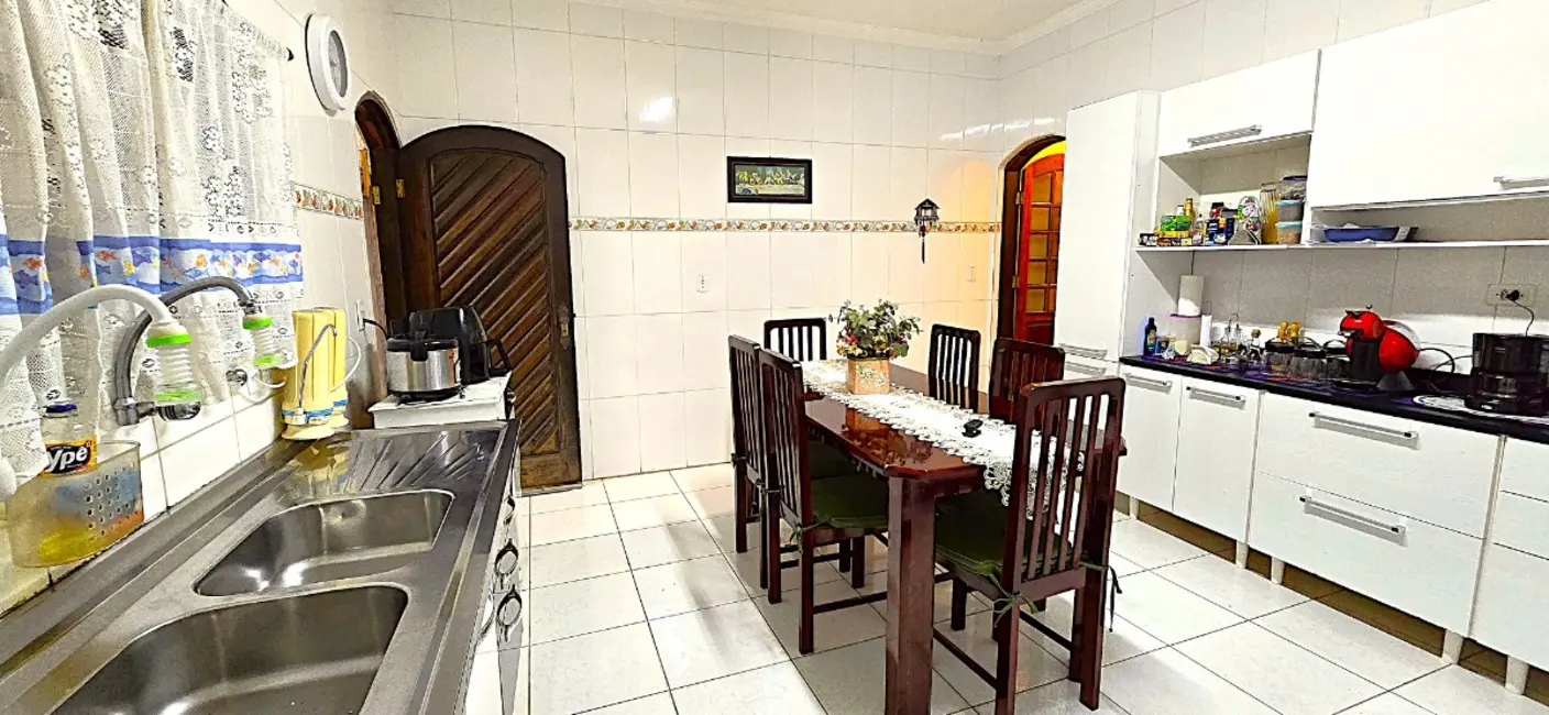 Casa com 3 quartos à venda, 217m2 em Jaguaribe, Osasco - SP - imagem 9 Foto 9 de Casa com 3 quartos à venda, 217m2 em Jaguaribe, Osasco - SP