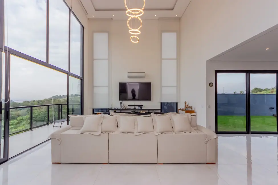 Foto 3 de Casa de Condomínio com 3 quartos à venda, 350m2 em Aldeia da Serra, Santana De Parnaiba - SP