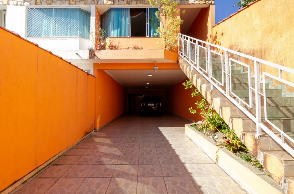 Foto 1 de Sobrado com 5 quartos à venda, 309m2 em Jardim das Flores, Osasco - SP