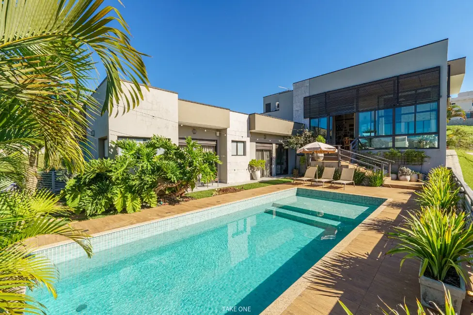 Foto 2 de Casa de Condomínio com 3 quartos à venda, 382m2 em Vinhedo - SP
