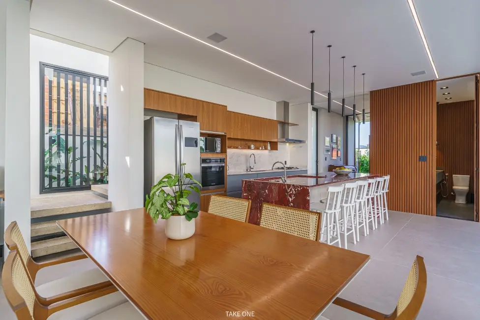 Casa de Condomínio com 3 quartos à venda, 310m2 em Bosque dos Eucaliptos, Valinhos - SP - imagem 9 Foto 9 de Casa de Condomínio com 3 quartos à venda, 310m2 em Bosque dos Eucaliptos, Valinhos - SP