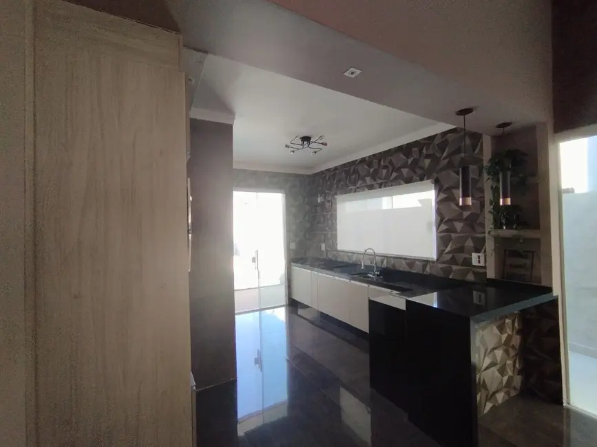 Foto 6 de Casa de Condomínio com 3 quartos à venda, 362m2 em Sabaúna, Mogi Das Cruzes - SP