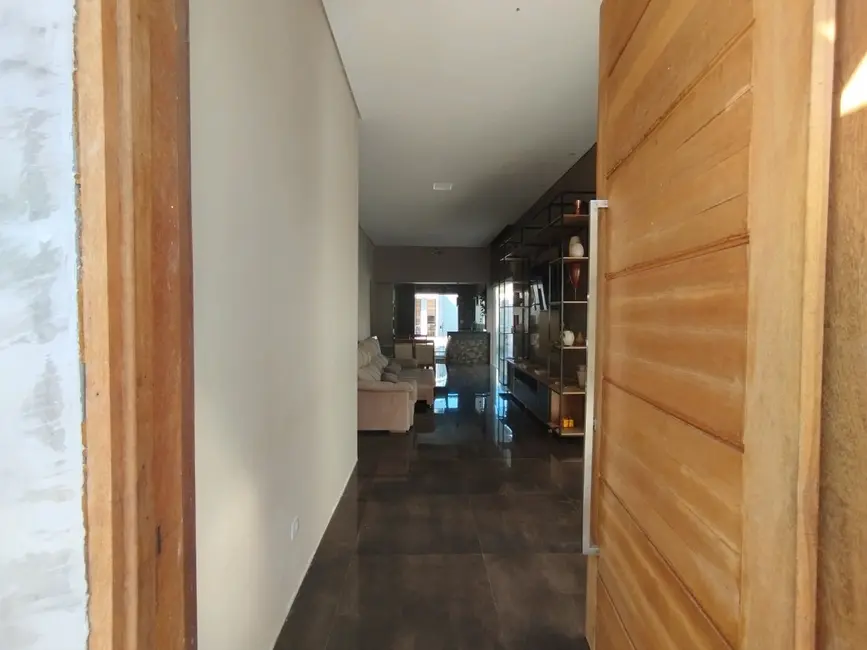 Foto 3 de Casa de Condomínio com 3 quartos à venda, 362m2 em Sabaúna, Mogi Das Cruzes - SP