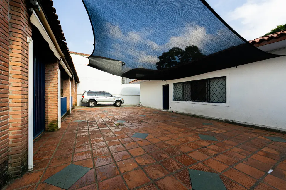 Casa com 5 quartos à venda, 300m2 em Indianópolis, São Paulo - SP - imagem 7 Foto 7 de Casa com 5 quartos à venda, 300m2 em Indianópolis, São Paulo - SP