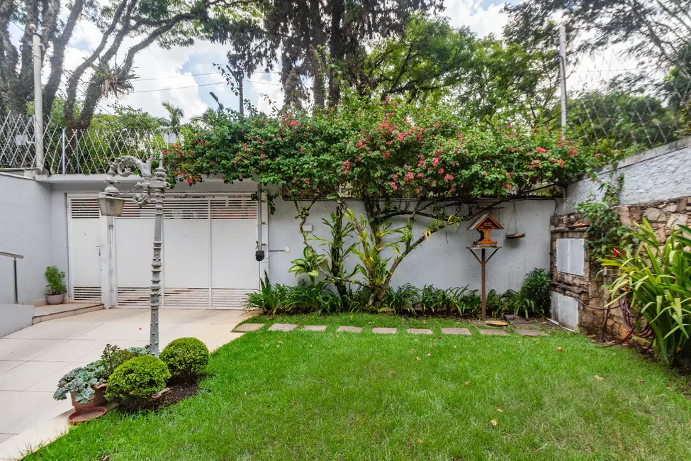 Foto 3 de Casa com 6 quartos à venda, 530m2 em São Paulo - SP