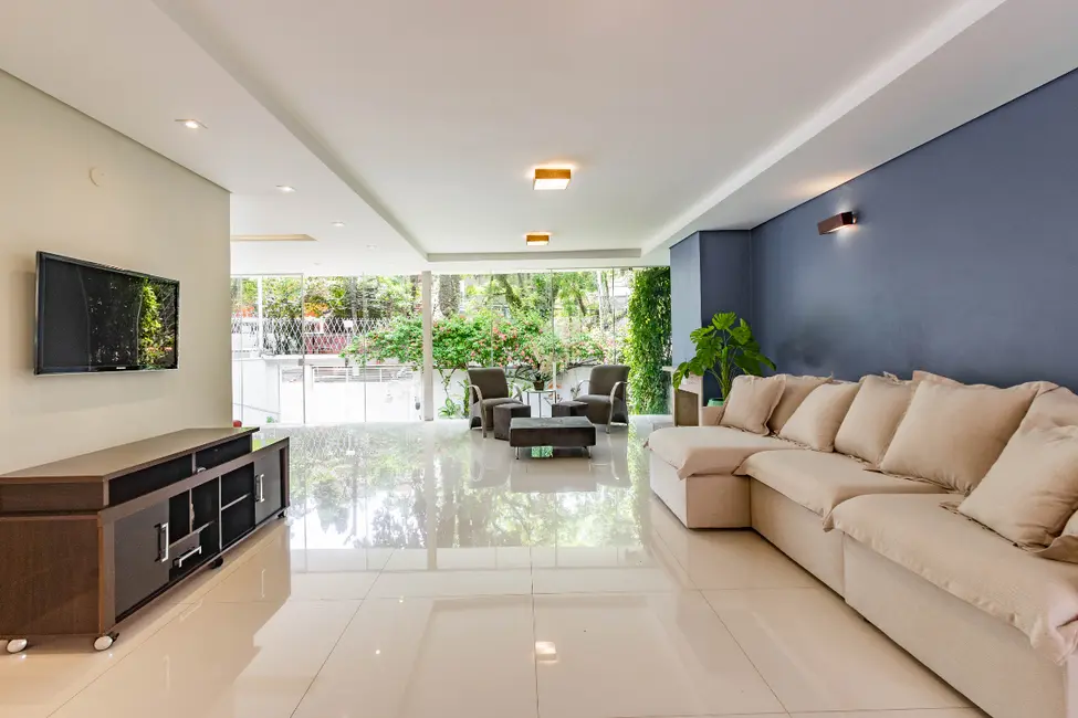 Foto 7 de Casa com 6 quartos à venda, 530m2 em São Paulo - SP