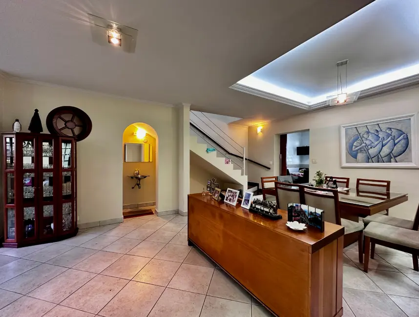 Sobrado com 3 quartos à venda, 219m2 em Campo Belo, São Paulo - SP - imagem 8 Foto 8 de Sobrado com 3 quartos à venda, 219m2 em Campo Belo, São Paulo - SP