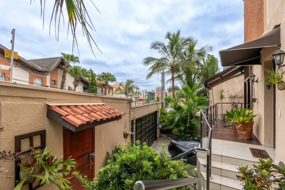Foto 3 de Casa com 5 quartos à venda, 373m2 em Vila Suzana, São Paulo - SP