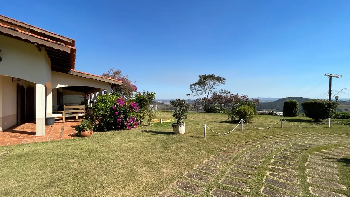 Casa de Condomínio com 7 quartos à venda, 600m2 em Loteamento Village de Atibaia, Atibaia - SP - imagem 2 Foto 2 de Casa de Condomínio com 7 quartos à venda, 600m2 em Loteamento Village de Atibaia, Atibaia - SP