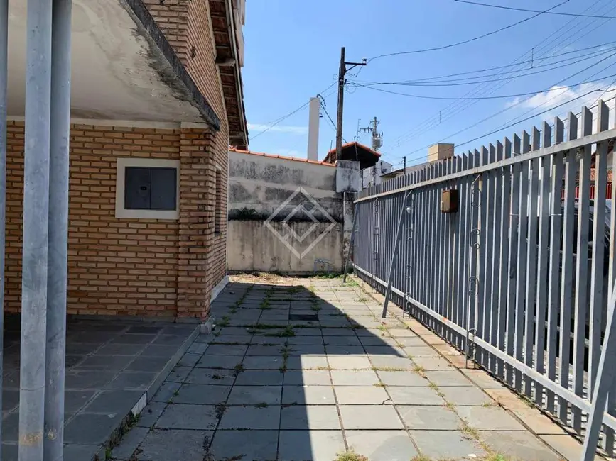 Foto 4 de Casa com 2 quartos à venda, 242m2 em Centro, Taubate - SP