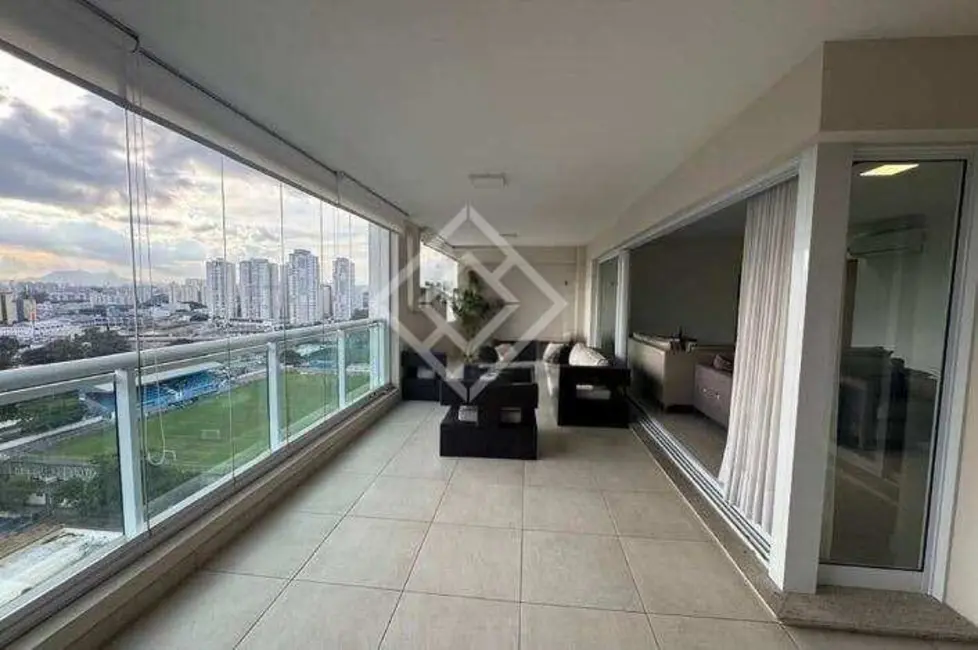Apartamento com 4 quartos para alugar, 241m2 em Água Branca, São Paulo - SP - imagem 3 Foto 3 de Apartamento com 4 quartos para alugar, 241m2 em Água Branca, São Paulo - SP