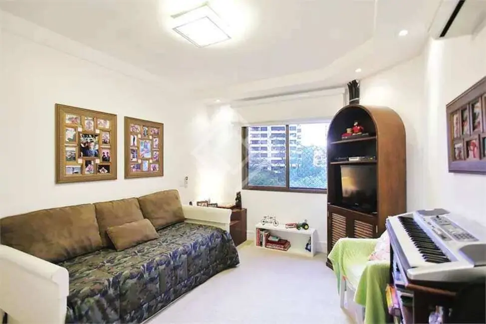 Foto 9 de Apartamento com 4 quartos à venda, 302m2 em Real Parque, São Paulo - SP