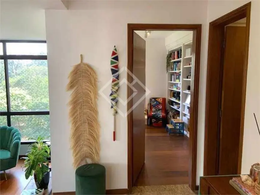 Foto 9 de Apartamento com 3 quartos à venda, 250m2 em Real Parque, São Paulo - SP