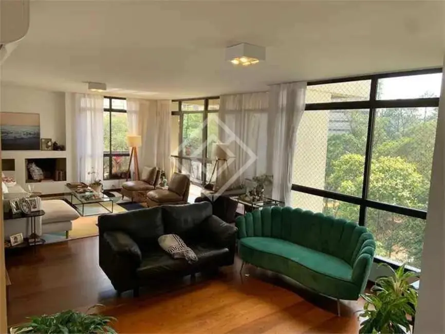 Foto 3 de Apartamento com 3 quartos à venda, 250m2 em Real Parque, São Paulo - SP