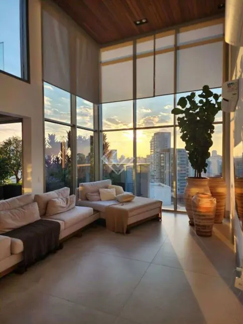 Foto 1 de Cobertura com 3 quartos à venda, 220m2 em São Paulo - SP