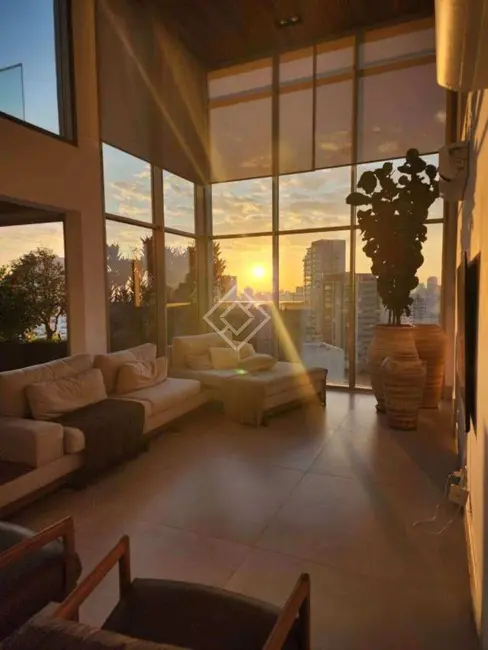 Foto 4 de Cobertura com 3 quartos à venda, 220m2 em São Paulo - SP