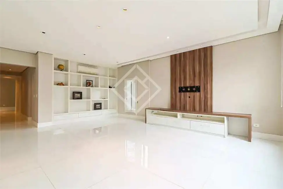 Foto 3 de Apartamento com 3 quartos para alugar, 184m2 em Vila Suzana, São Paulo - SP