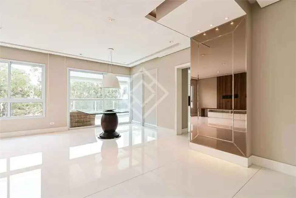 Foto 2 de Apartamento com 3 quartos para alugar, 184m2 em Vila Suzana, São Paulo - SP