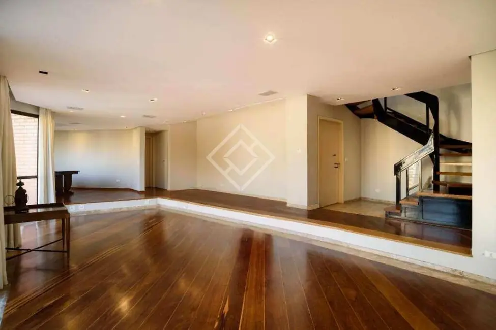 Foto 8 de Cobertura com 4 quartos para alugar, 596m2 em Pacaembu, São Paulo - SP