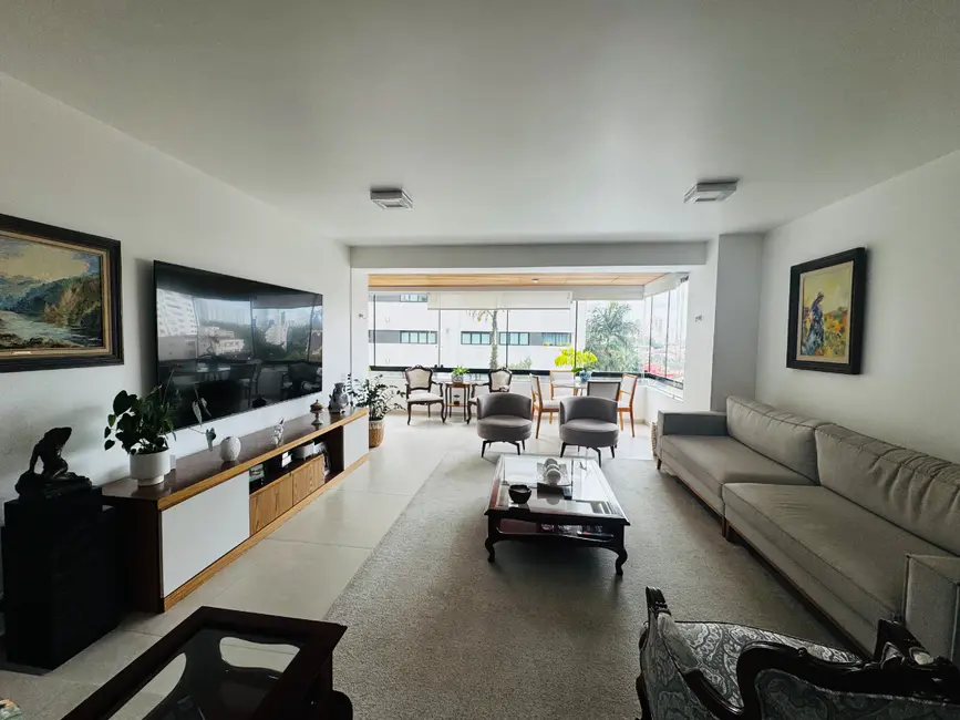 Foto 4 de Apartamento com 4 quartos à venda, 207m2 em Aclimação, São Paulo - SP